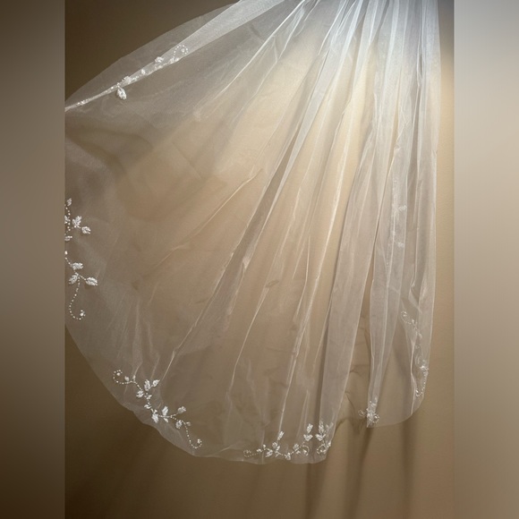 Wedding veil - Picture 2 of 6